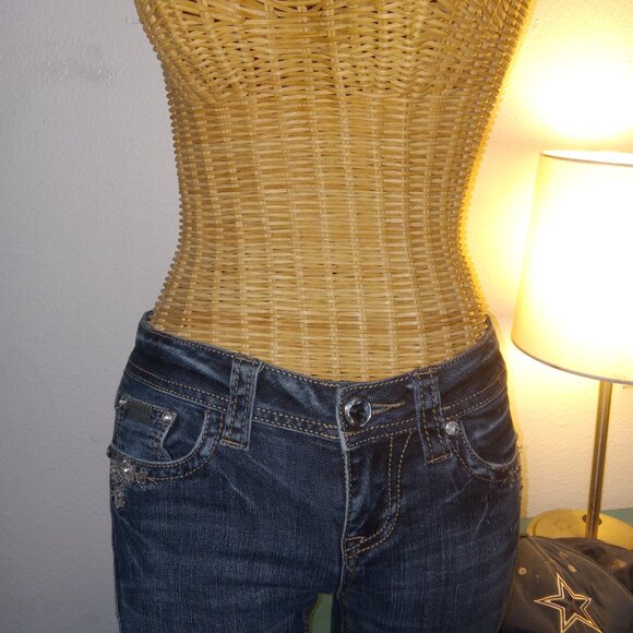 Authentic La Idol Jeans. - Picture 2 of 5